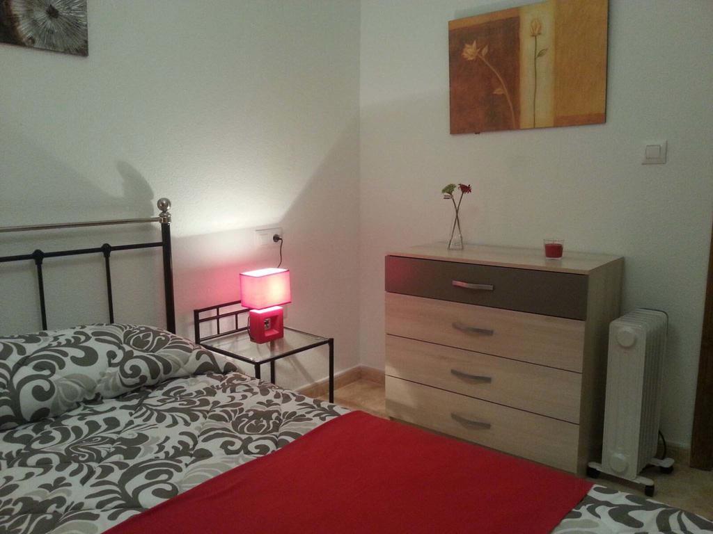 Apartment Huerto Torrevieja Habitación foto
